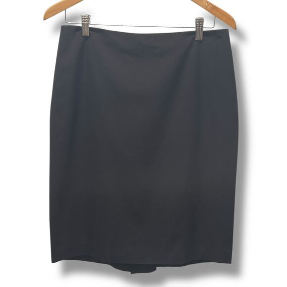 Ann Taylor Women’s Lined Black Pencil Skirt Knee Length Zipper Back Vent Size 8 - Picture 1 of 5